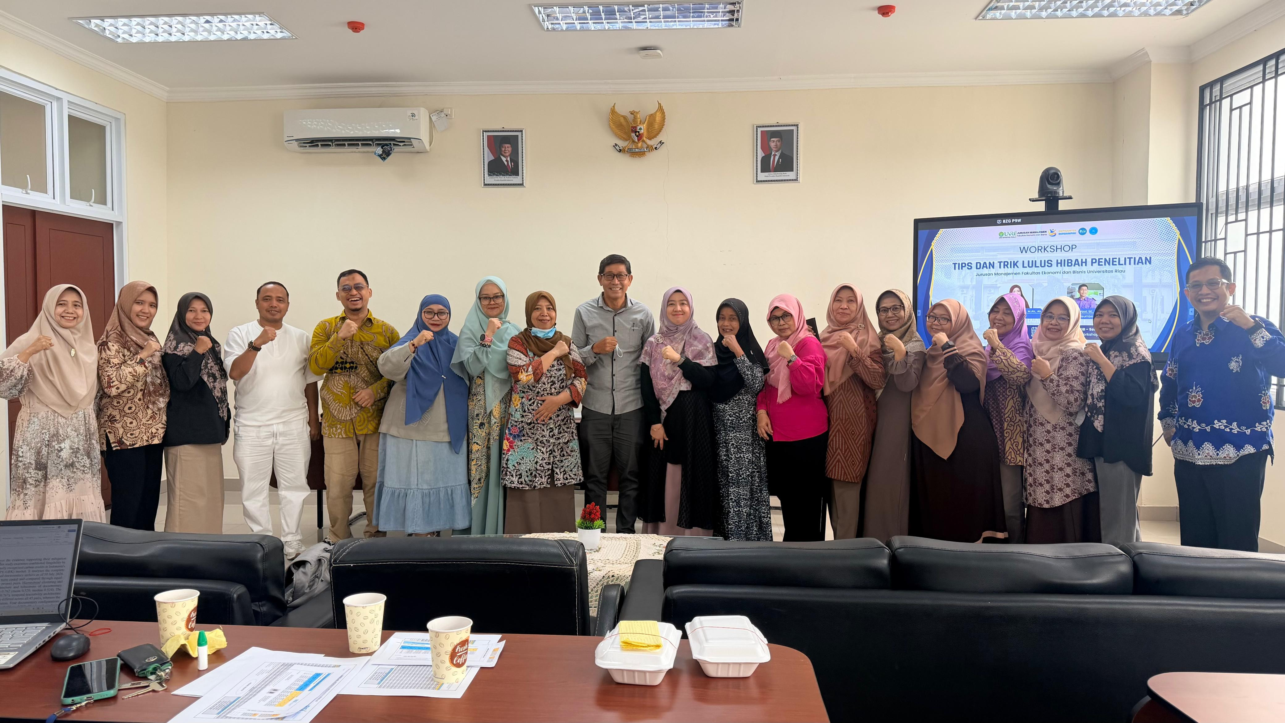 Jurusan Manajemen FEB Universitas Riau Gelar Workshop Tips dan Trik Lulus Hibah Penelitian